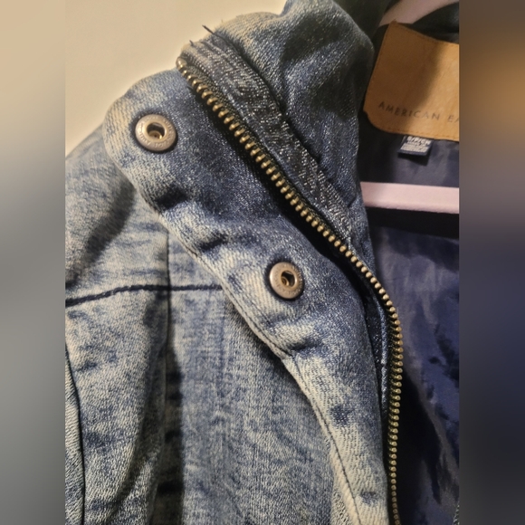 American Eagle Denim Puffer Jacket - Picture 4 of 6